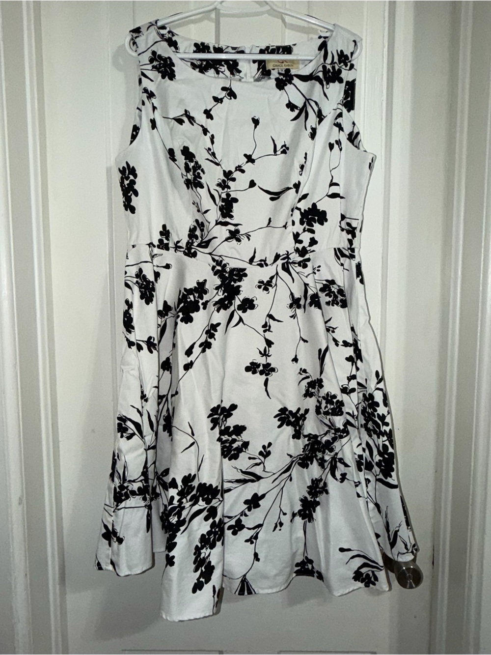 Women's plus size 1X Grace Karin White Dress with Black Floral Print sun dress